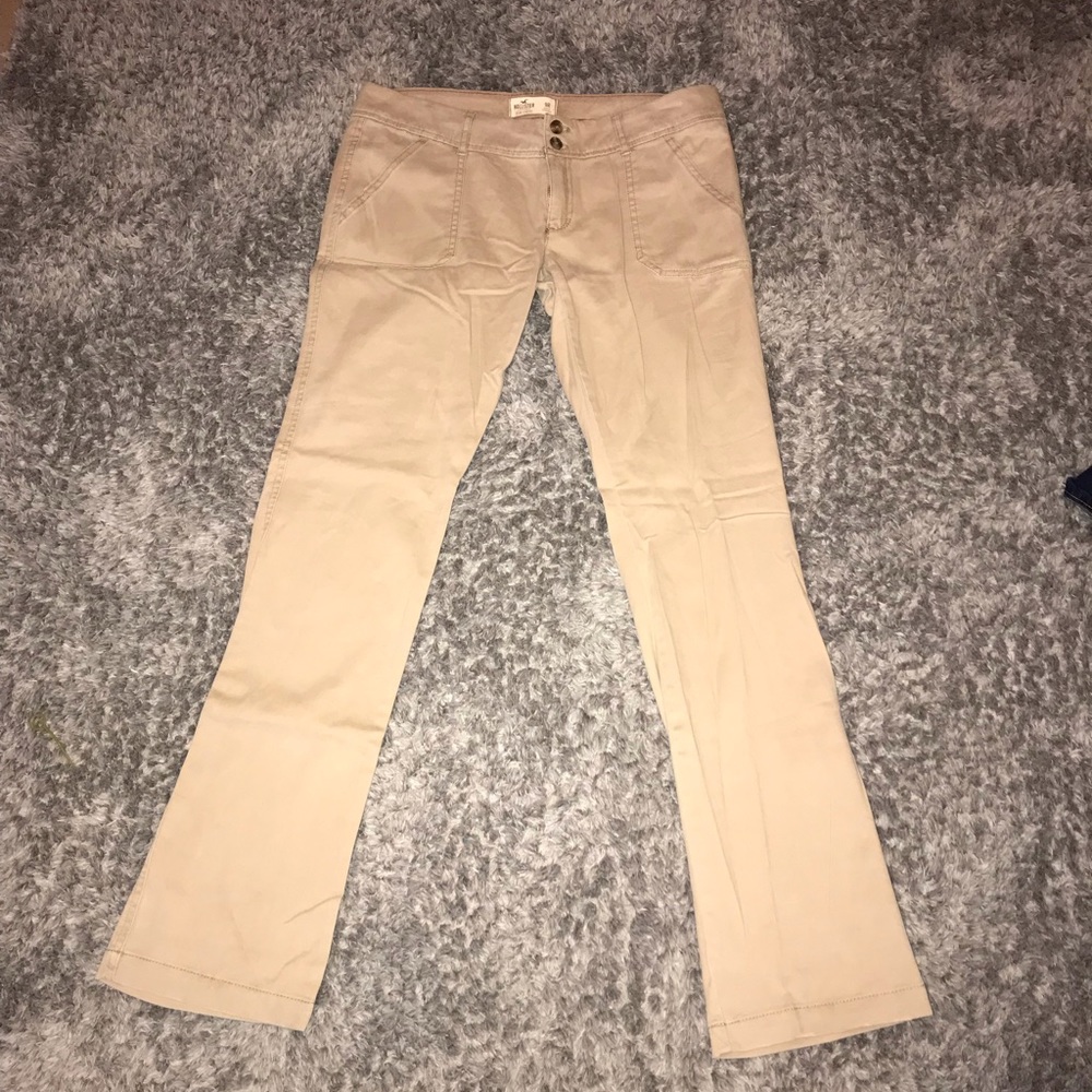 Hollister khaki pants. Size 9R NEW WITH TAGS!